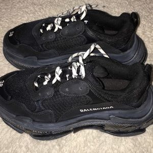 balenciaga triple s sneakers